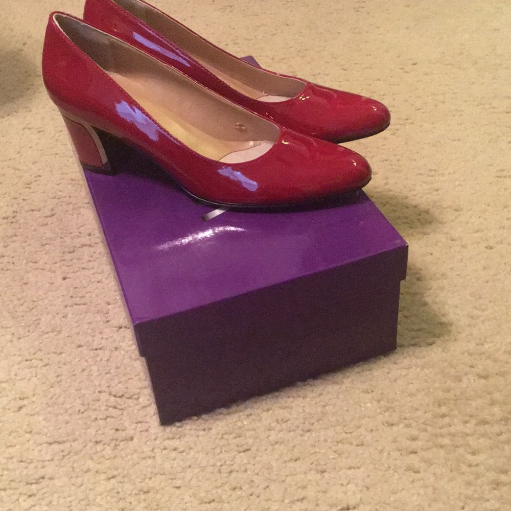 Red Pumps